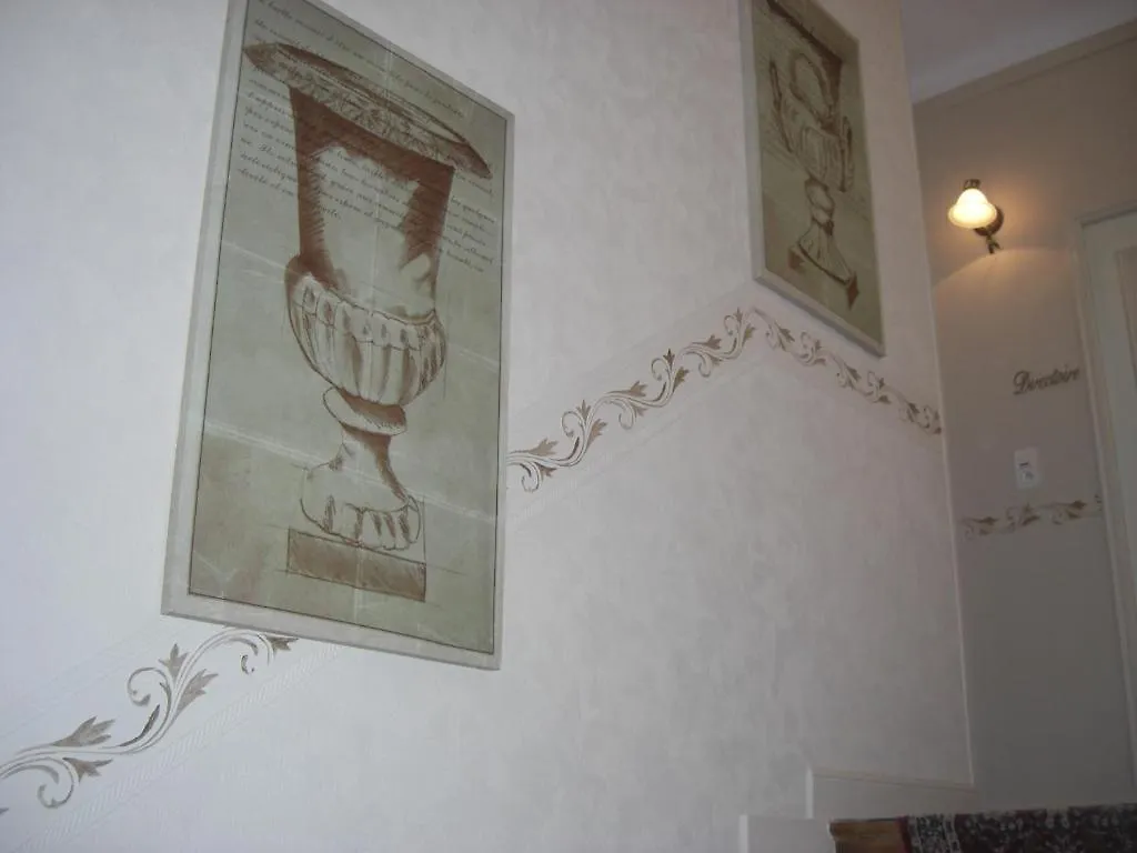 La Marjolaine Hotel Juan-les-Pins 2*,  France