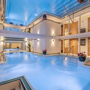 Hotel Grand Tonic & Nuxe Biarritz