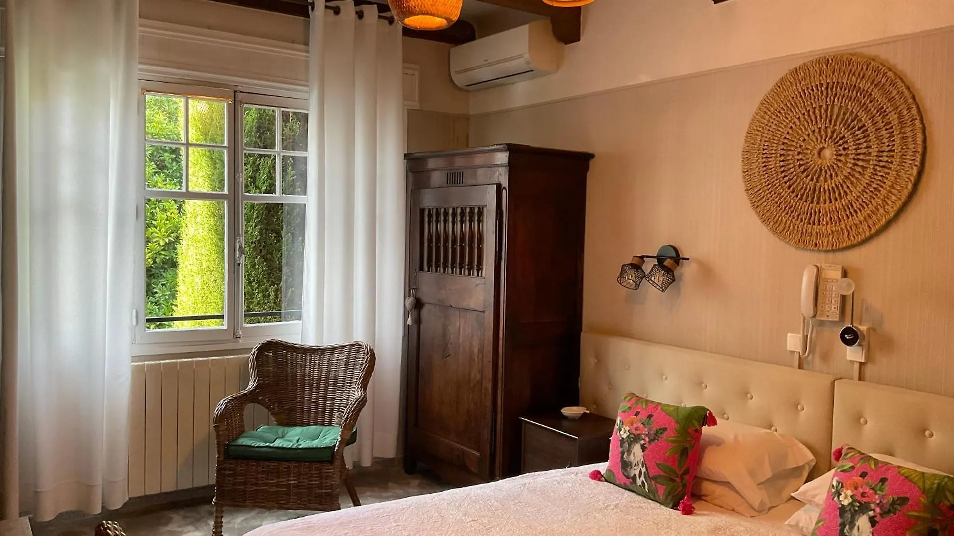 Hotel La Marjolaine Juan-les-Pins 2*,